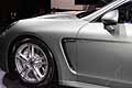 Porsche Panamera S Hybrid dettaglio ruota anteriore e presa daria sulla fiancata